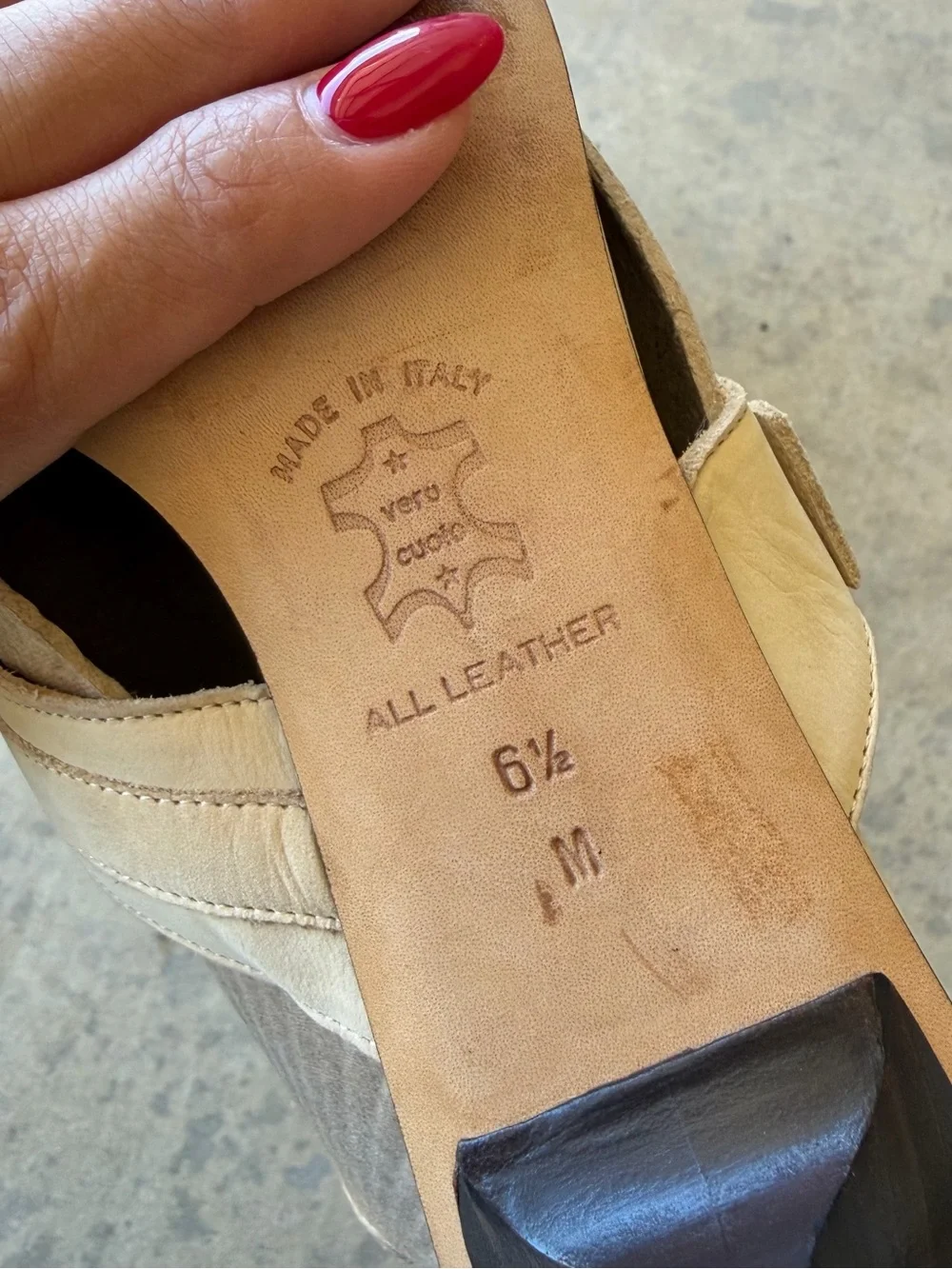 Tommy Bahama Cream T-Strap Heeled Sandals with Brown Ring Accent